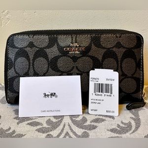 Brand New Coach Black & Silver Wallet